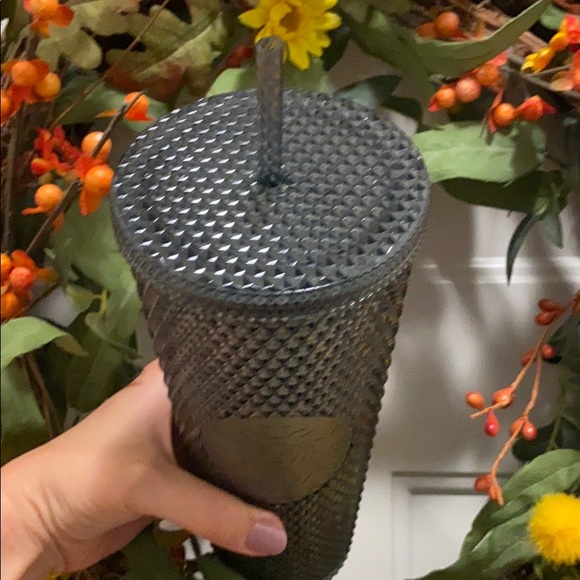 Limited Edition Fall 2020 Starbucks Tumbler - Picture 2 of 3